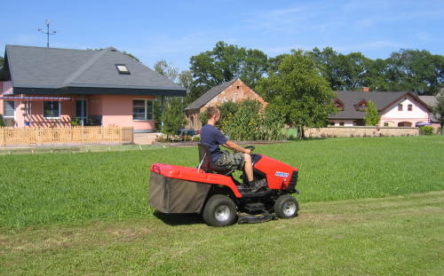 žací traktor Karsit